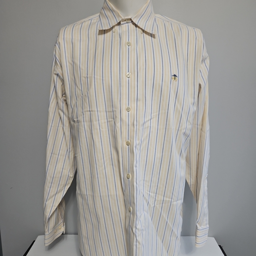 Brooks Brothers 346 heavy supima cotton Yellow strip button down non iron
